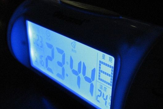 Цифровий годинник з проектором CHAOWEI CW 8097