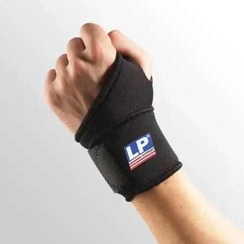 Бандаж на зап'ястя SF SUPPORT WRIST WRAP, напульсник на руку, Спортивний Фіксатор променезап'ясткового суглоба на липучці, компресійний бандаж, Еластична пов'язка, що фіксує руку, захищає та рятує м'язи від надривів та розтягувань